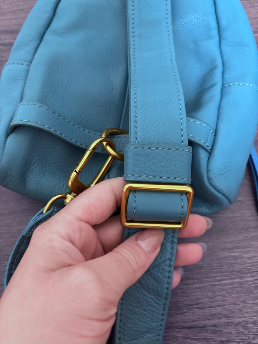 NWOT HOBO pebbled leather “Fern” sling bag in peacock blue - Picture 9 of 12